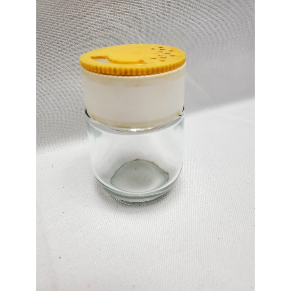 Vtg Gemco Clear Glass Yellow Top Shaker‎ Spice Salt 4" Tall Twist Turn Top